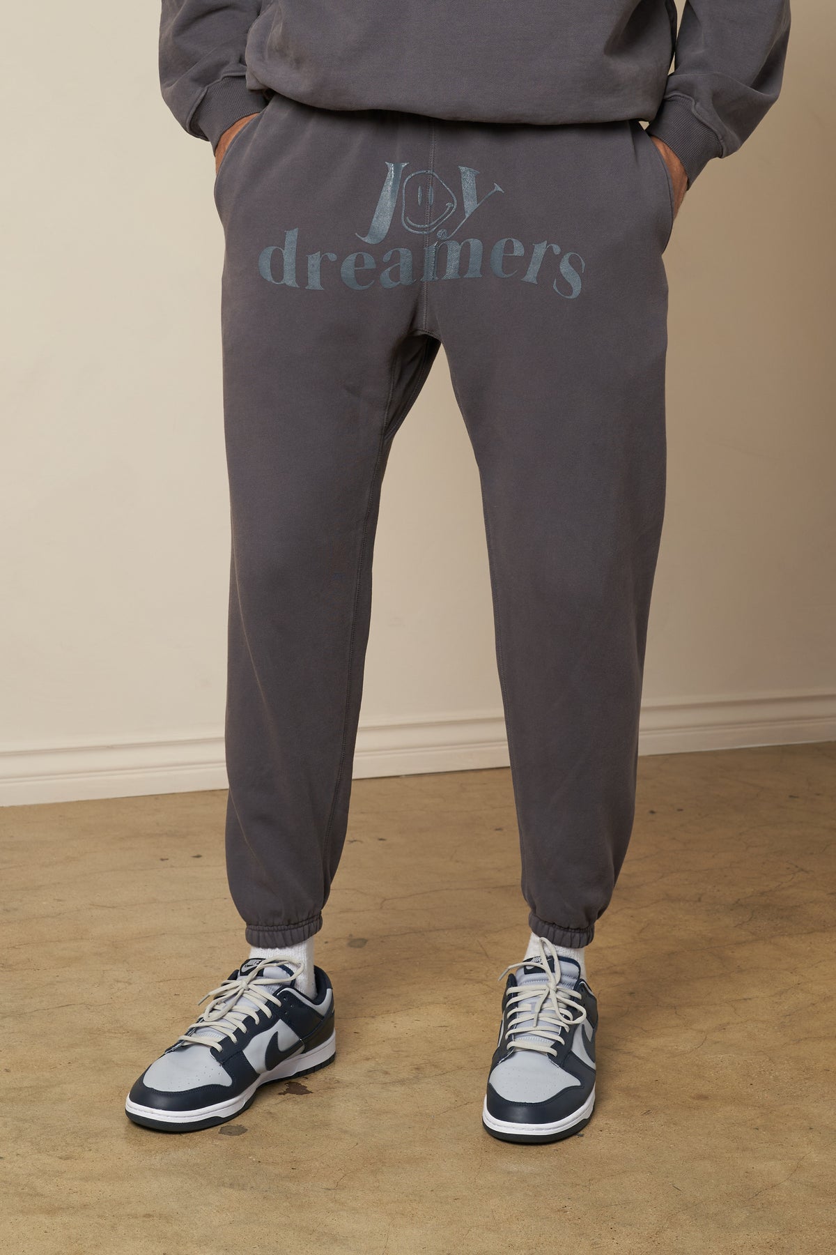 Only Dreamer sweatpants in silver mink